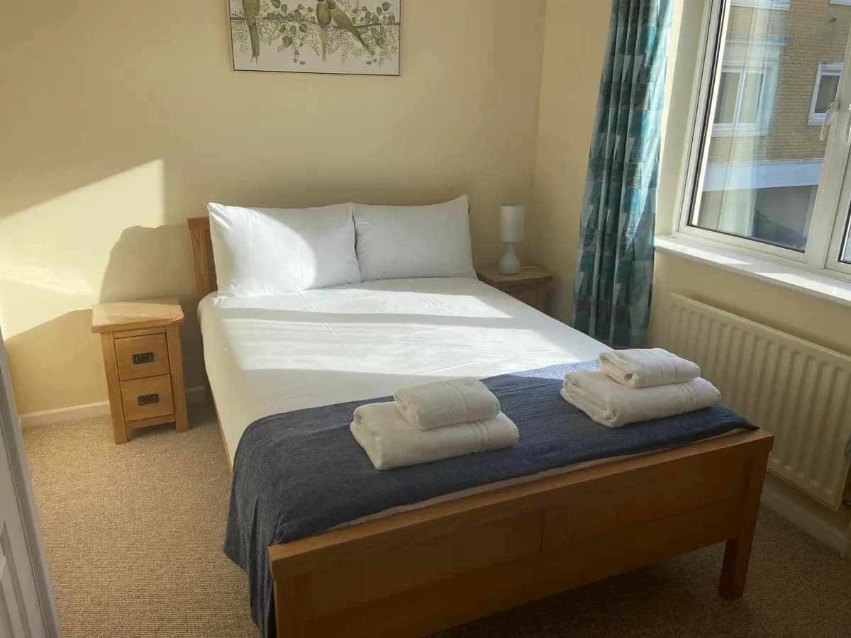 🌊 Stylish 2-Bedroom Flat to Rent in Brighton Marina