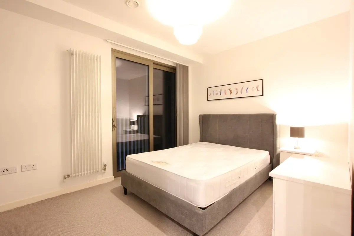 🏙️ Contemporary 1-Bedroom Flat to Rent in Royal Docks, London