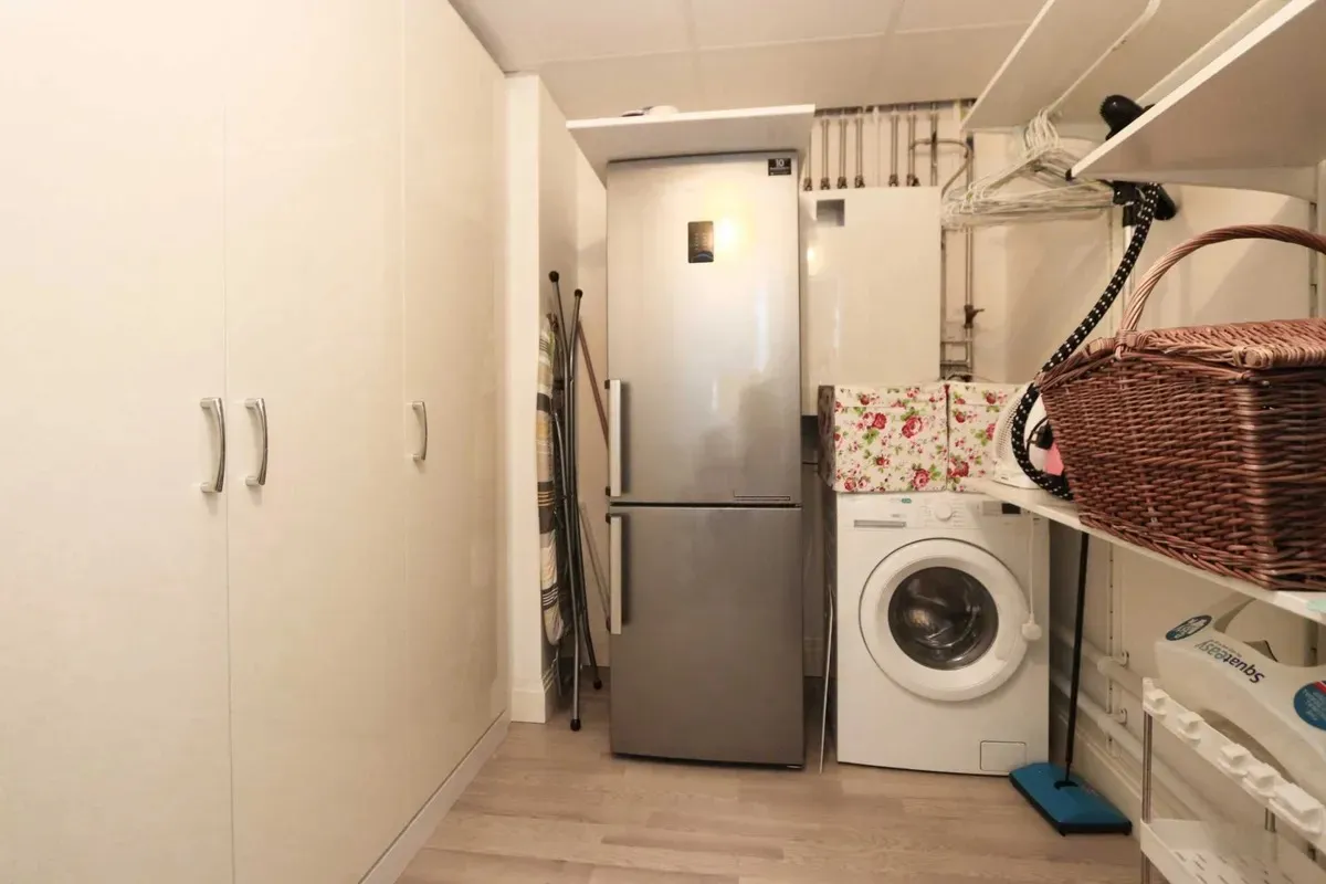 🏢 Elegant 3-Bedroom Flat to Rent in New Malden