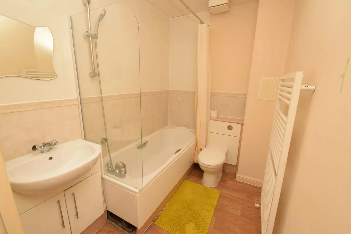 🏢 Modern 3-Bedroom Flat to Rent in Hatfield