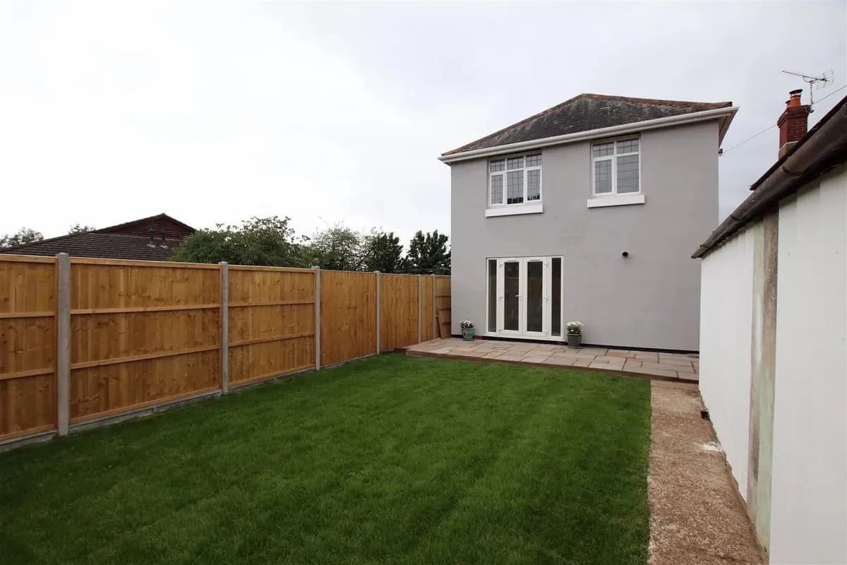 🏡 Exceptional 3-Bedroom Detached House to Rent in Southampton