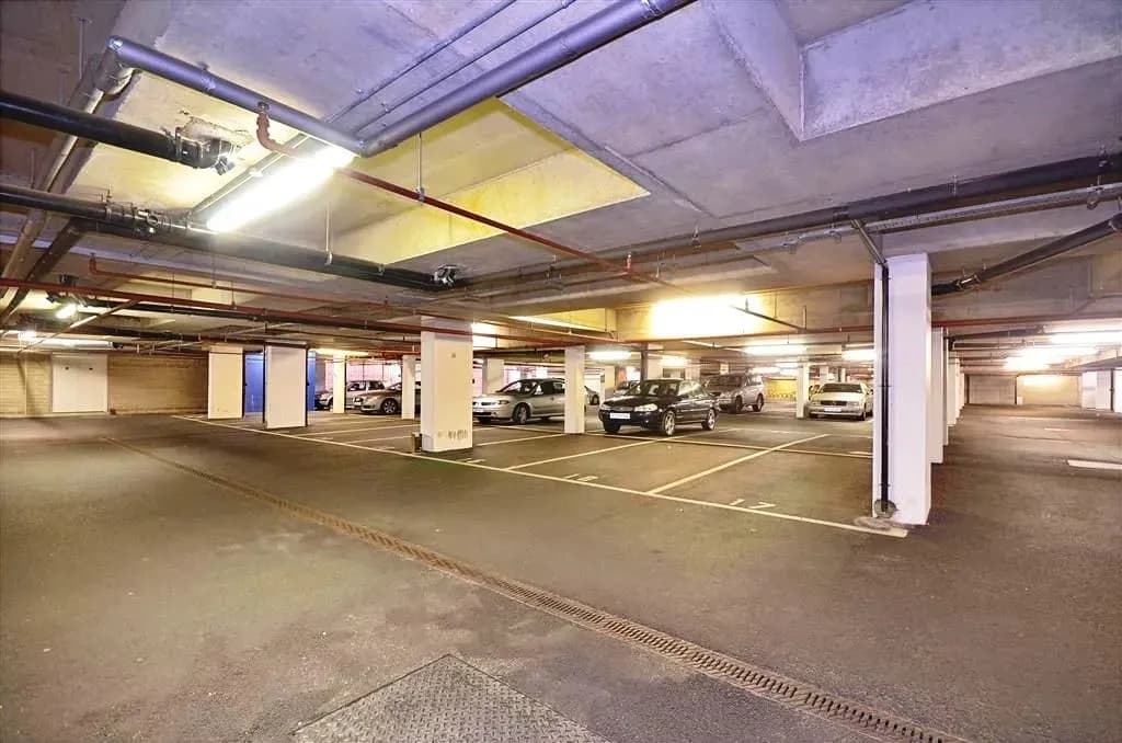 🏡 Stylish 2-Bedroom Flat to Rent in Leatherhead
