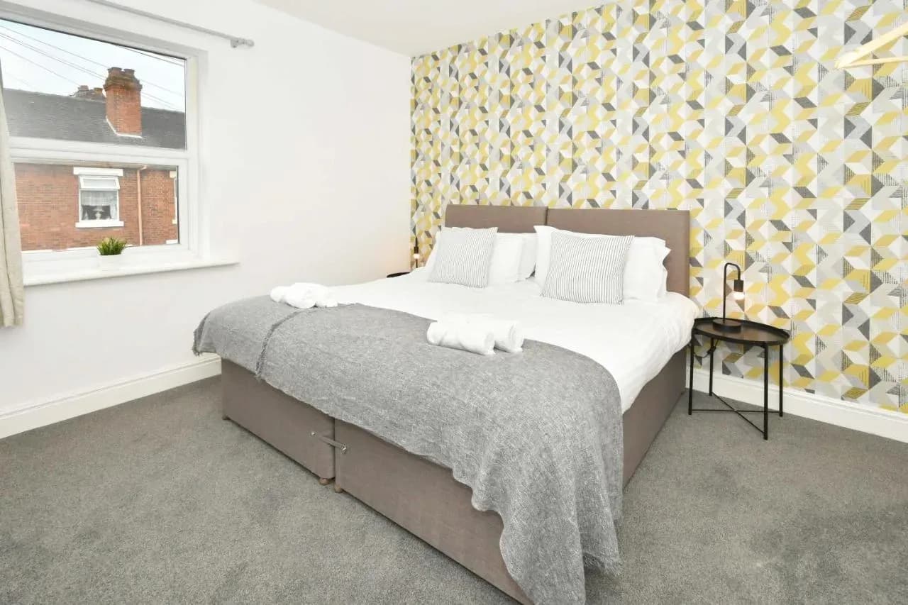 🏡 Spacious 3-Bedroom Property to Rent in Stoke-on-Trent