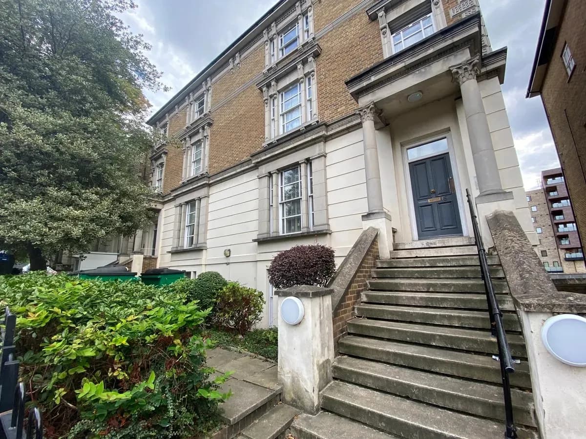 🏙️ Elegant 3-Bedroom Flat to Rent in South Hampstead