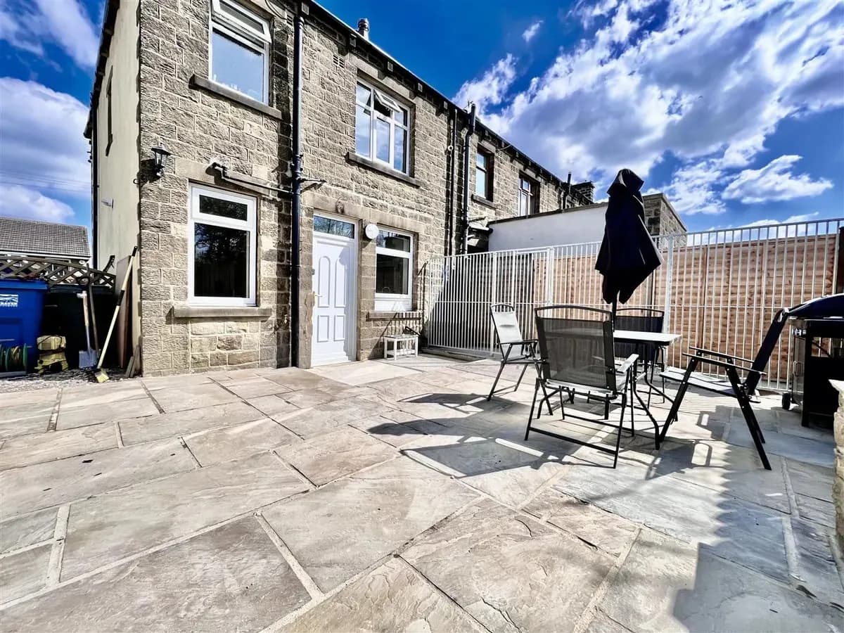 🏡 Charming 3-Bedroom Semi-Detached House to Rent in Sutton-in-Craven