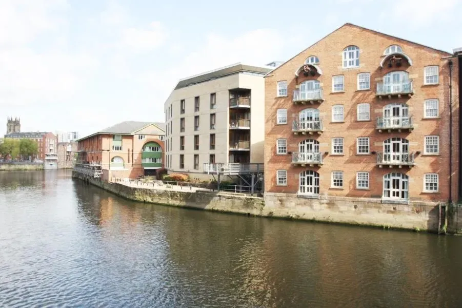 🏢 Contemporary 2-Bedroom Flat to Rent in Leeds