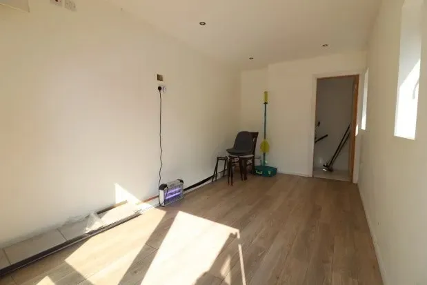🏡 Well-Presented 3-Bedroom House to Rent in Hornchurch