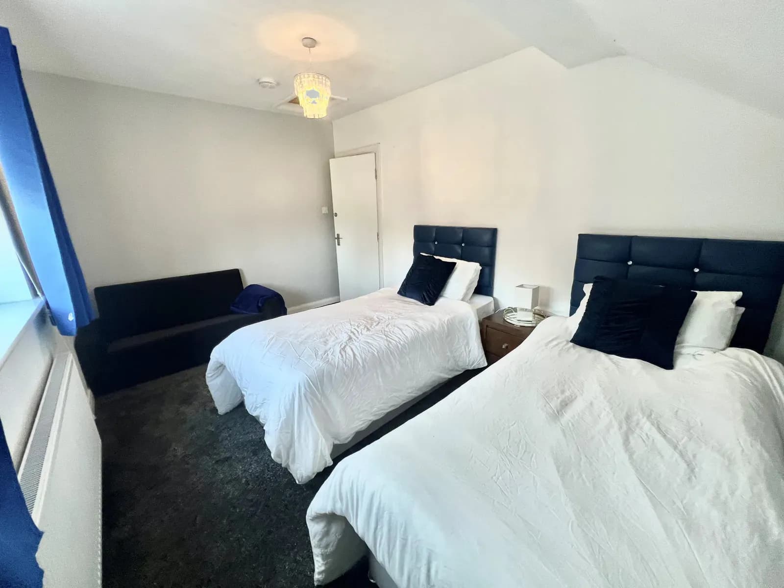 🏡 Spacious 5-Bedroom Detached House to Rent in Huddersfield
