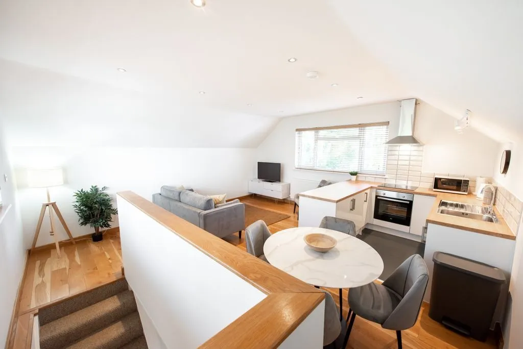 🏡 Stylish 2-Bedroom Detached House to Rent in Warley, Brentwood