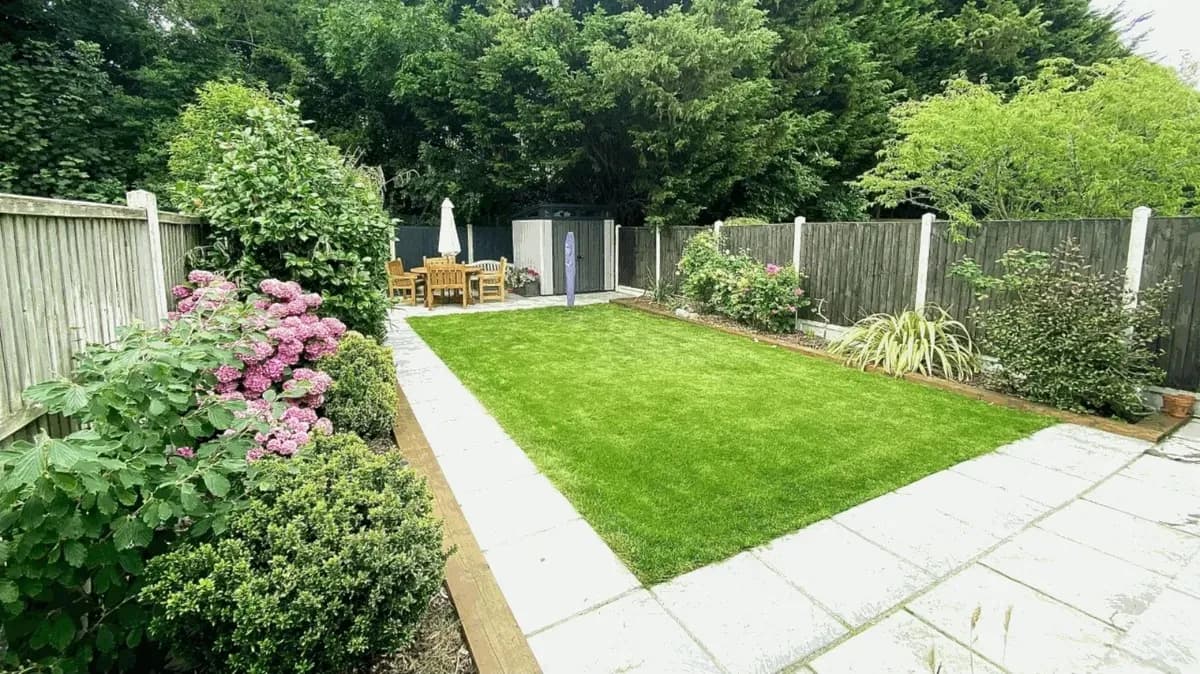 🏡 3-Bedroom Bungalow to Rent – Howard Road, Upminster RM14